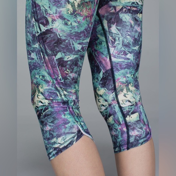 Lululemon Run: Top Speed Crop Iridescent Multi - Picture 2 of 12